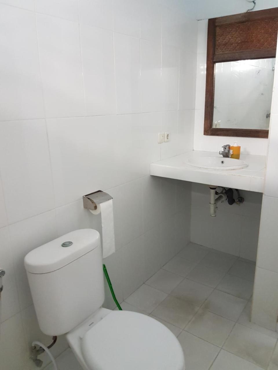 Mawar Homestay Canggu Exteriör bild